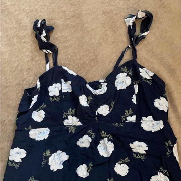 Abercrombie & Fitch top - Picture 2 of 6